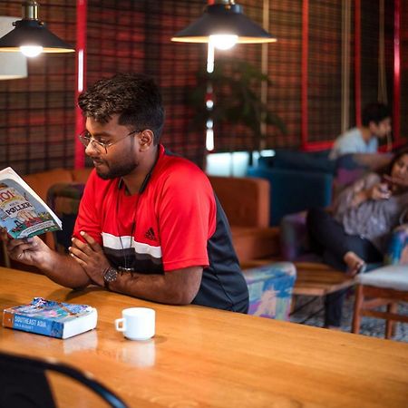 Madpackers Delhi West Pansiyon Yeni Delhi Dış mekan fotoğraf